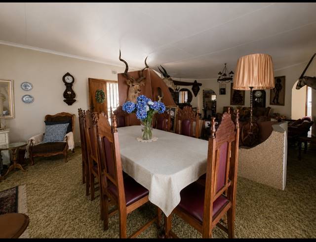 7 BEDROOM HOUSE FOR SALE IN MOOILANDE